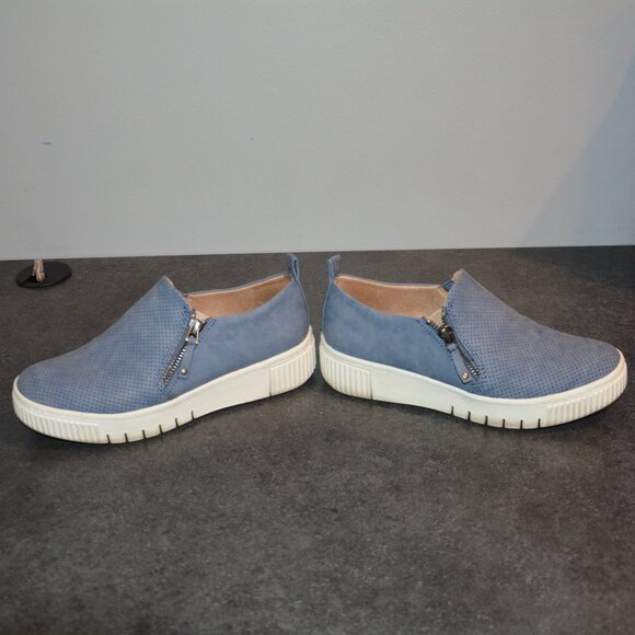 Naturalizer SOUL Turner Slip On Sneaker COLOR: Blue Synthetic SIZE: 6.0 M - Picture 5 of 6